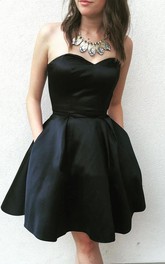 Strapless Sweetheart Satin Sleeveless Short A Line Homecoming Dress with Pockets