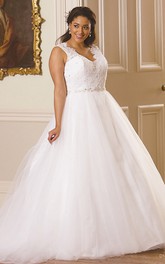 Plunged Sleeveless Tulle Lace Ball Gown With Illusion And Court Train