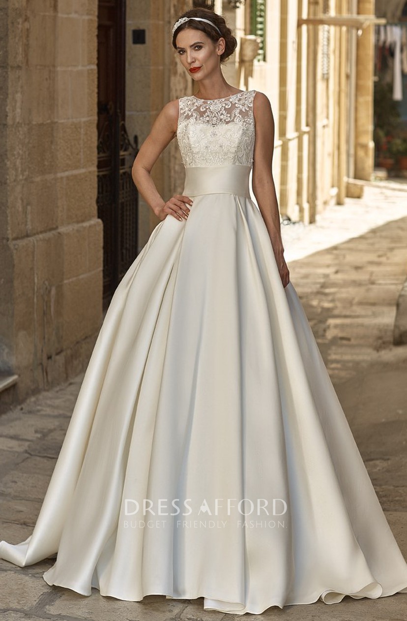 court neckline